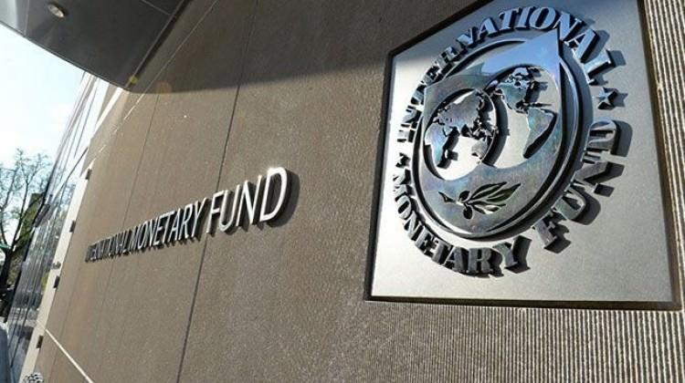  Zimbabwe economic reforms win IMF approval