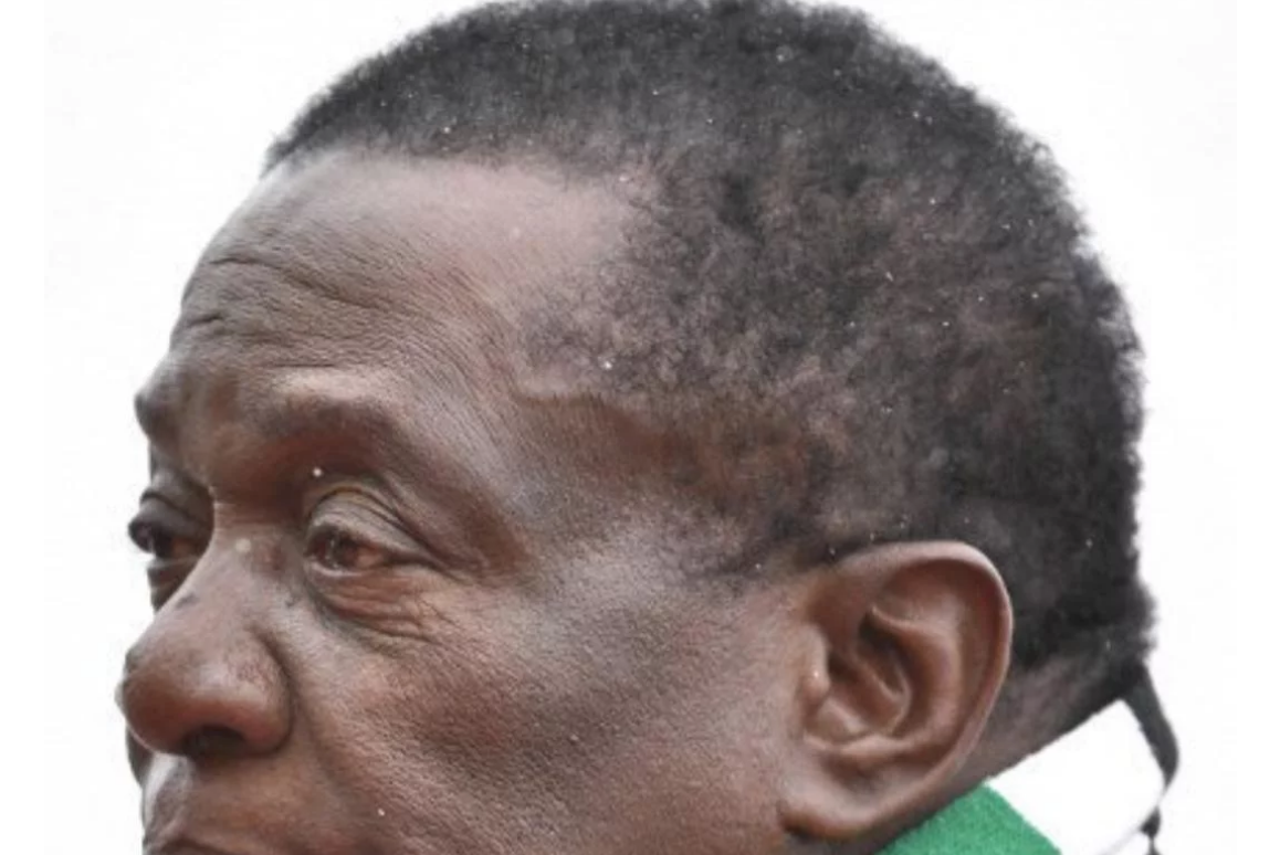  Mnangagwa working on salary review, incentives for civil servants
